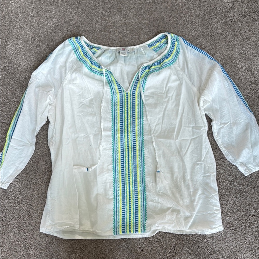 Vineyard Vines Blue and White Blouse with Chic Style